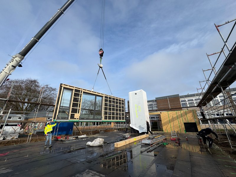 Seit Anfang Februar wurden die Module für den Neubau angeliefert und aufgestellt. | Foto: © Stadt Mönchengladbach