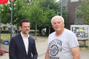 Bildserie: Oberbürgermsiter Felix Heinrichs auf dem Wochenmarkt in Odenkirchen 